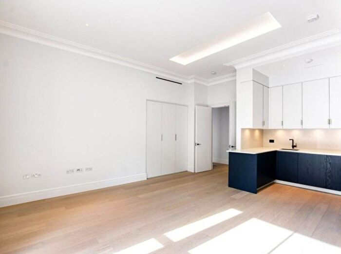 2 Bedroom Flat To Rent In King`S Road, London, SW3