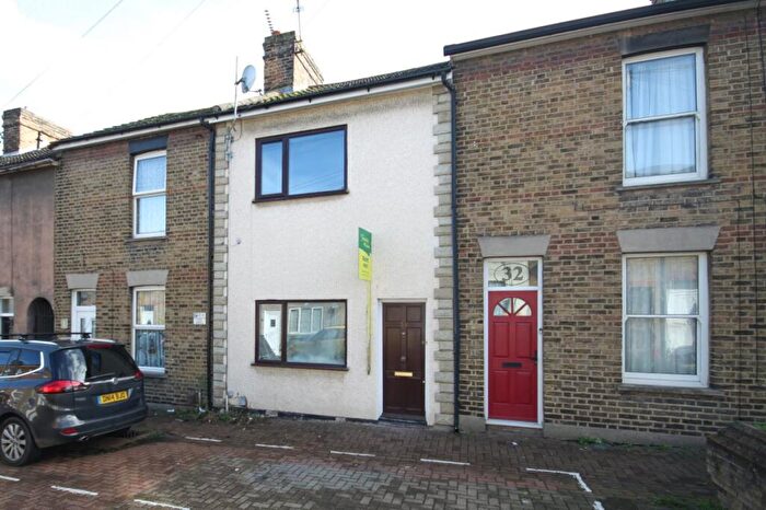 2 Bedroom Terraced House To Rent In Frederick Street, Sittingbourne, Kent, ME10