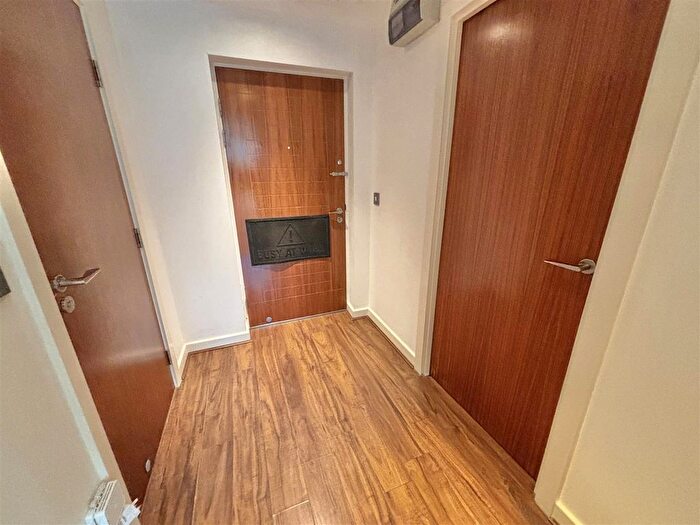 1 Bedroom Flat For Sale In Cottonfields, Barlow Moor Road, Didsbury, M20