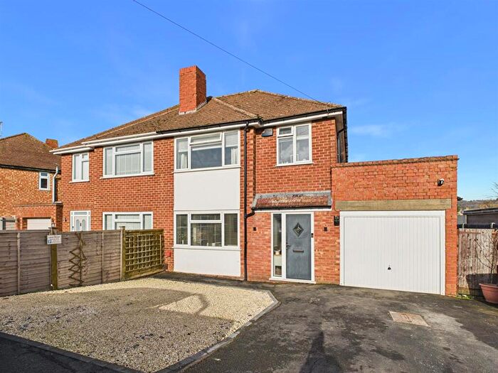 3 Bedroom Semi-Detached House For Sale In Dinglewell, Hucclecote, Gloucester, GL3