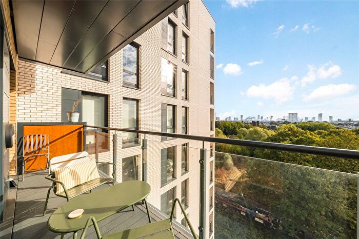 2 Bedroom Flat For Sale In Titanium Point, Palmers Road, London, E2