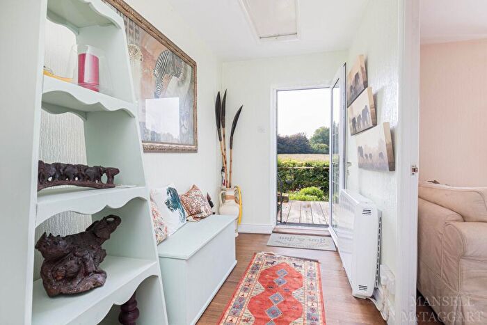 3 Bedroom Cottage For Sale In Homestall Road, Ashurst Wood, RH19