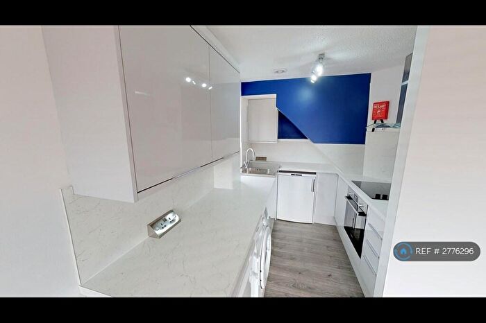 1 Bedroom Flat To Rent In Salem Place, Northfleet, Gravesend, DA11