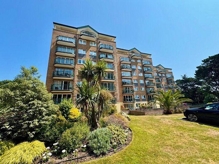 2 Bedroom Apartment For Sale In Manor Road, Bournemouth, Dorset, BH1