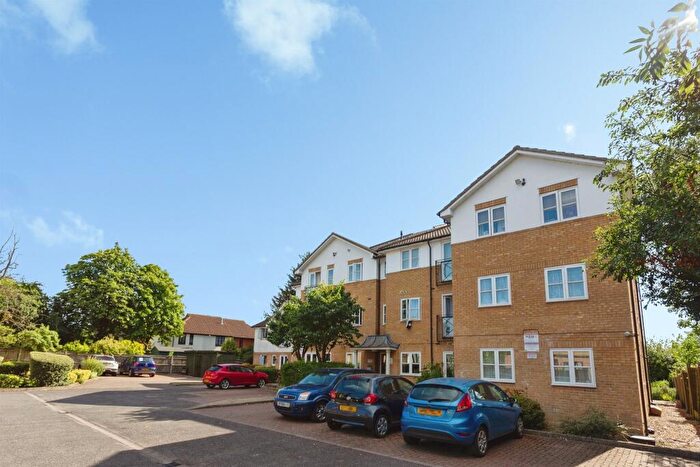 2 Bedroom Flat For Sale In Corbins Lane, Harrow, HA2