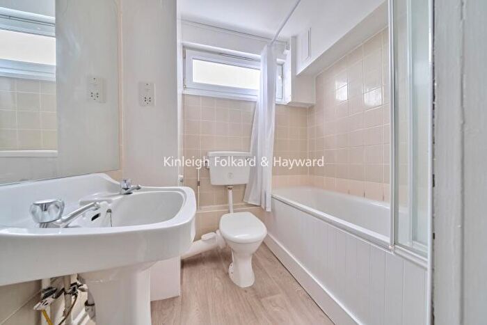 2 Bedroom Apartment To Rent In Bromley, BR2