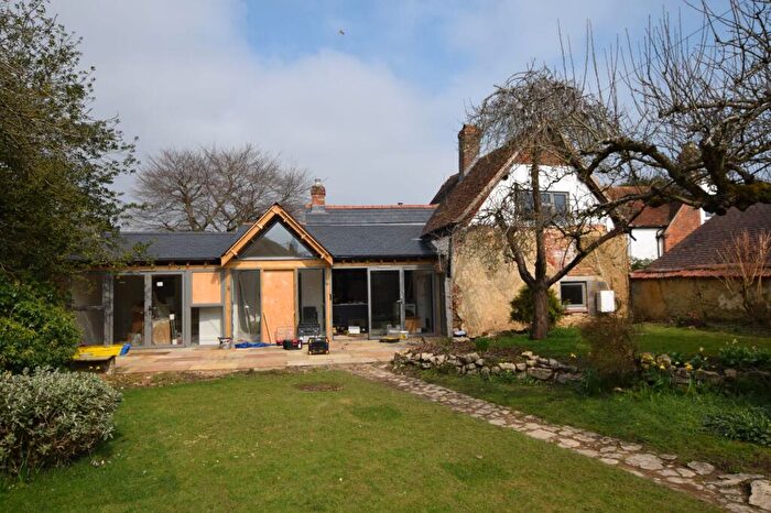 2 Bedroom Semi-Detached House To Rent In Fort End, Haddenham, HP17