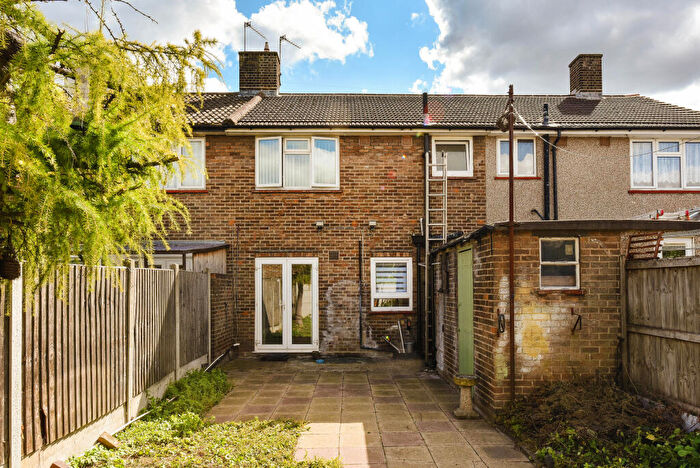 3 Bedroom Terraced House To Rent In Murray Square, London, E16