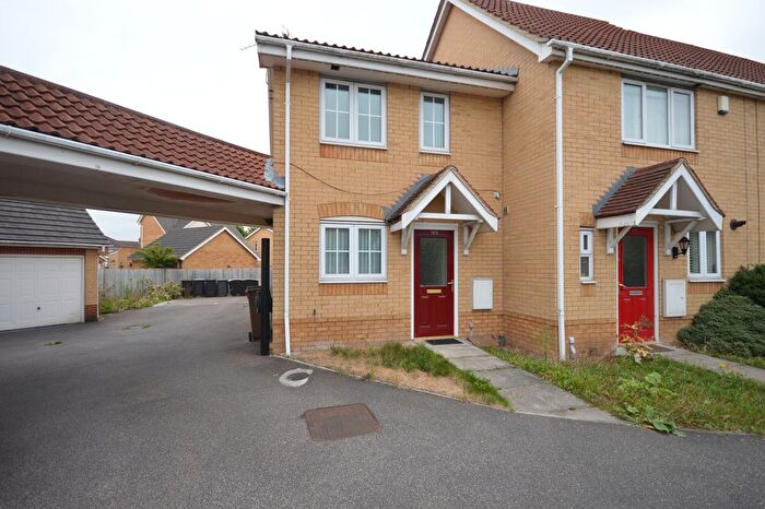 2 Bedroom End Terrace House For Sale In Morgan Close, Luton, LU4