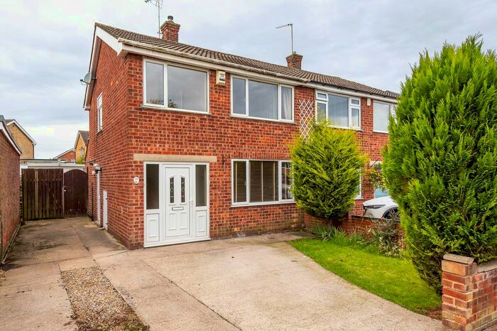 3 Bedroom Semi-Detached House To Rent In Eastfield Crescent, York YO10