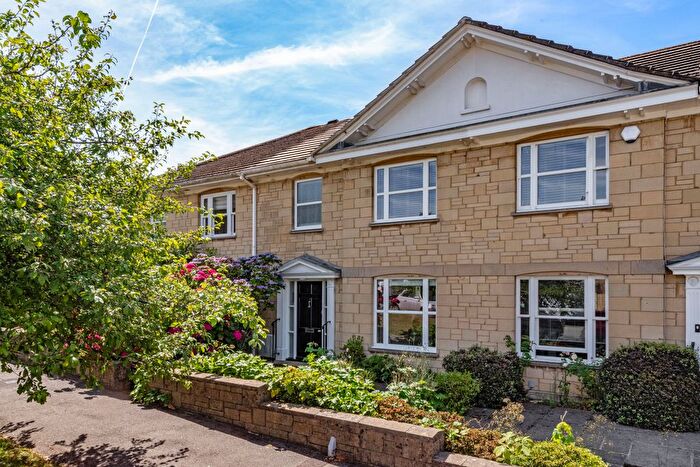 2 Bedroom Terraced House For Sale In Landsdowne Square, Tunbridge Wells, TN1