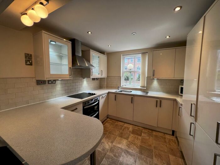 2 Bedroom Flat To Rent In Aire House, Navigation Walk, Leeds, West Yorkshire, LS10