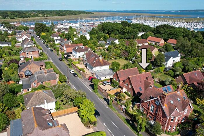 3 Bedroom Link Detached House For Sale In Stanley Road, Lymington, Hampshire, SO41