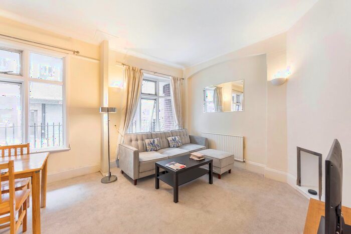 1 Bedroom Flat For Sale In Carlton Mansions, -, WC2N