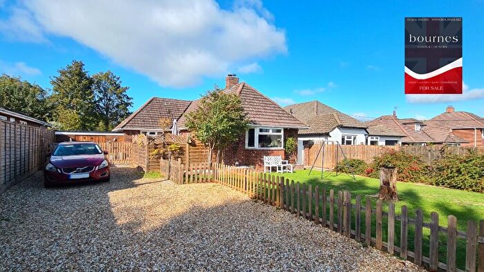 3 Bedroom Detached Bungalow For Sale In Old Salisbury Road, Abbotts Ann, Hampshire, SP11
