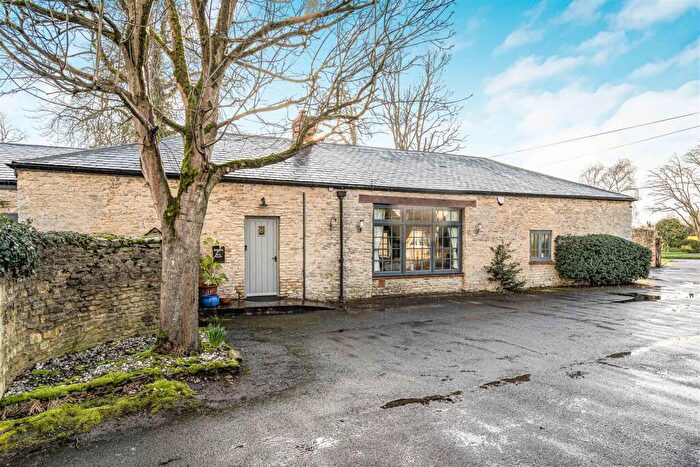 4 Bedroom Character Property For Sale In Queens Avenue, Bicester, OX26