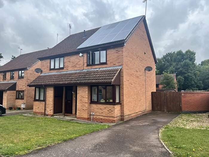 2 Bedroom Semi-Detached House To Rent In Chichester Close, Daventry, NN11
