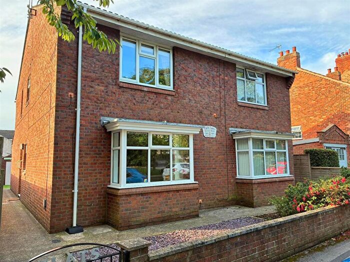 1 Bedroom Flat For Sale In Park Row, Hornsea, HU18