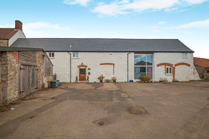 4 Bedroom End Of Terrace House For Sale In Great House Farm, Undy, NP26