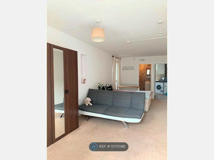 1 Bedroom Flat To Rent In Ravenscroft Avenue, Wembley, HA9