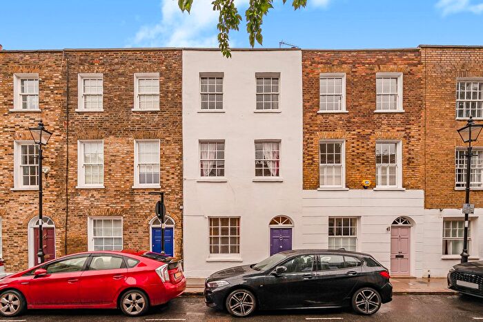 3 Bedroom Terraced House For Sale In Studd Street, London, N1