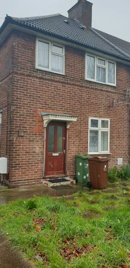 1 Bedroom Flat To Rent In Valence Avenue, Dagenham, RM8