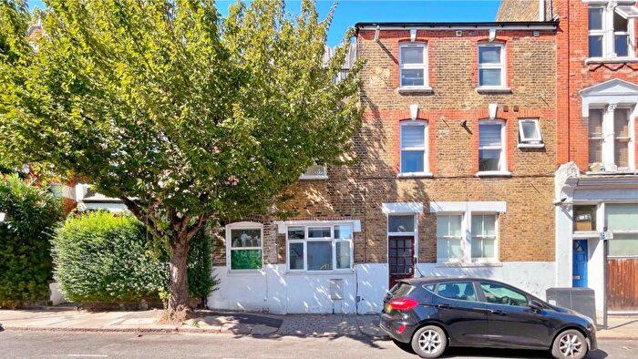 1 Bedroom Flat For Sale In Archway Road, London, N19