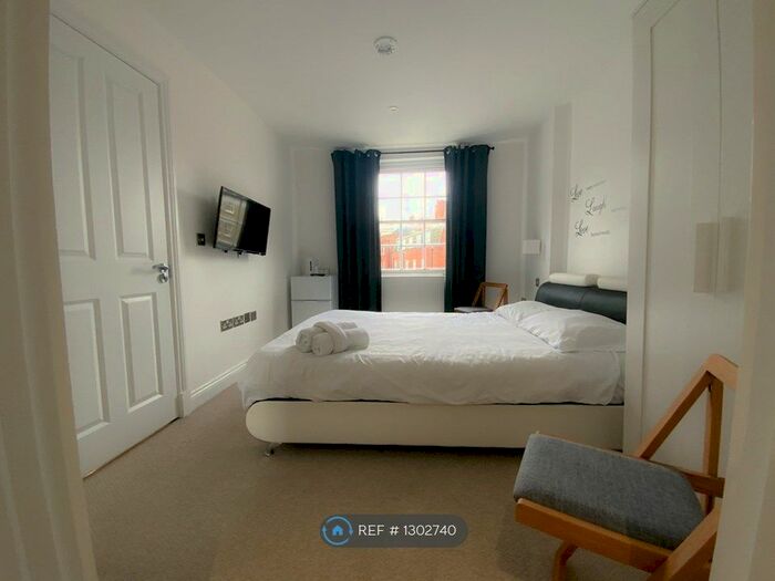 Studio To Rent In 26, London WC1H