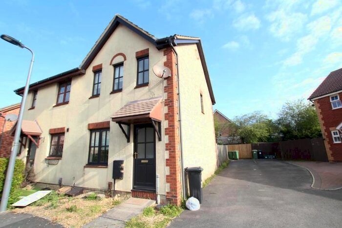 2 Bedroom Semi-Detached House To Rent In Fennel Drive, Bradley Stoke, BS32