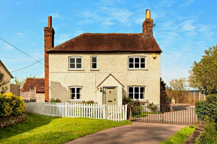 3 Bedroom Detached House For Sale In Duncton, Petworth, West Sussex, GU28