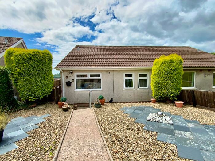 3 Bedroom Semi-Detached Bungalow For Sale In Bredon Close, Risca, Newport, NP11