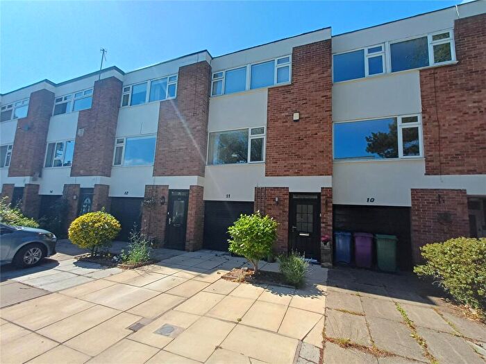 2 Bedroom Town House For Sale In Handley Court, Liverpool, Merseyside, L19