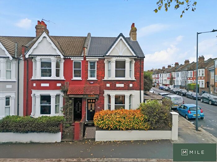 3 Bedroom End Of Terrace House For Sale In Bertie Road, London, NW10