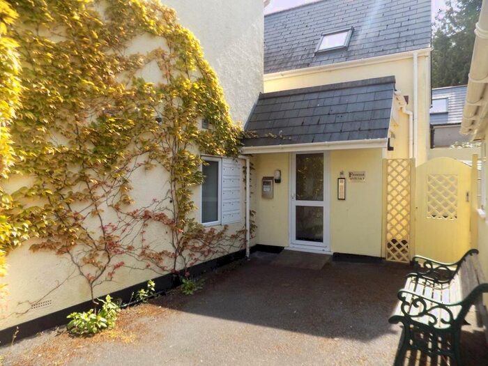 2 Bedroom Flat To Rent In Firswood, Oak Hill Road, Torquay, TQ1