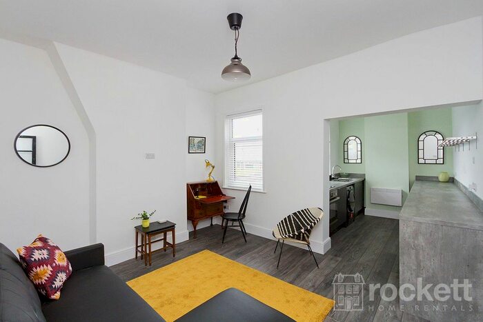 1 Bedroom Flat To Rent In Victoria Street, Stoke-On-Trent, ST4