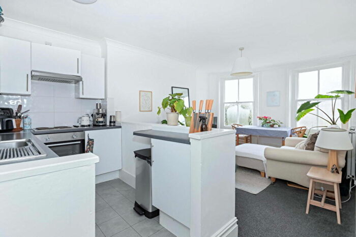 2 Bedroom Flat For Sale In Vernon Terrace, Brighton, BN1