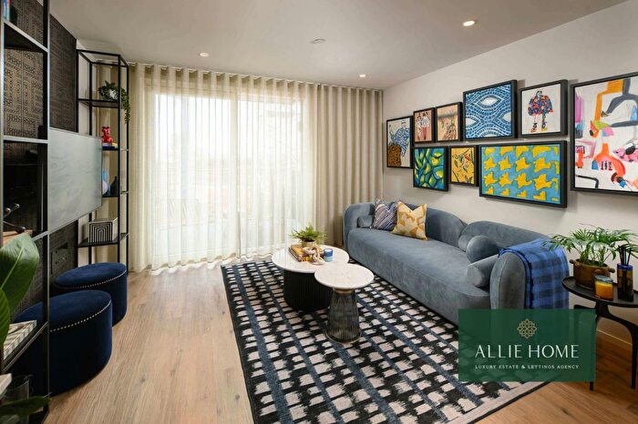 2 Bedroom Flat For Sale In London, E14