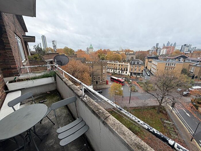 3 Bedroom Flat To Rent In Morley Street, London, SE1