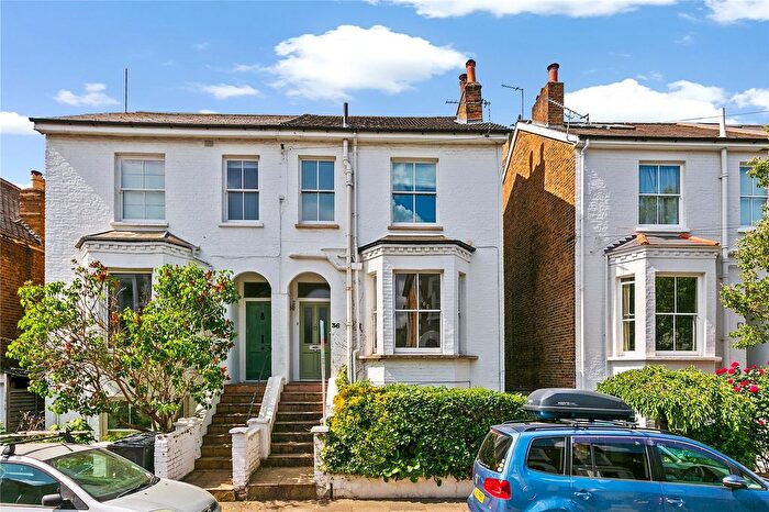 3 Bedroom Semi-Detached House To Rent In Jocelyn Road, Richmond, Surrey, TW9