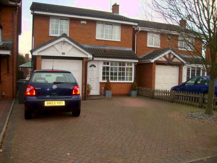 3 Bedroom Detached House To Rent In Tewkesbury Drive, Bedworth, Warwickshire, CV12