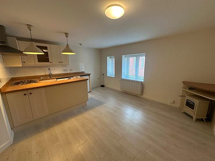 1 Bedroom Flat To Rent In Newlands, Daventry, NN11