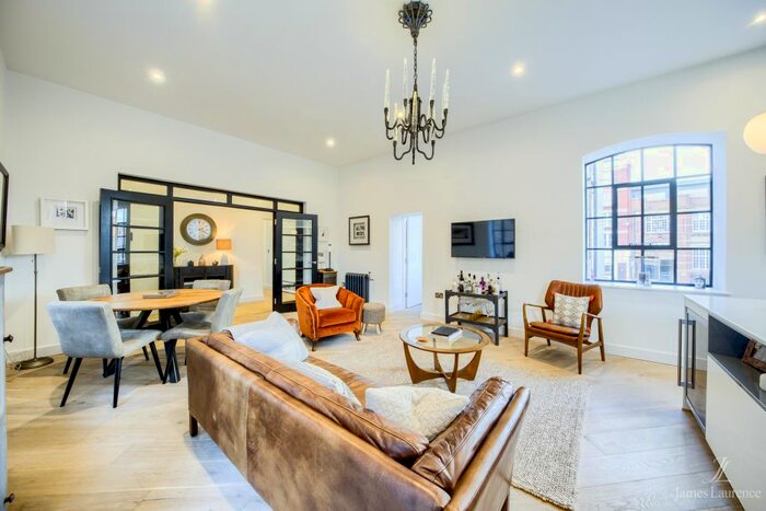 3 Bedroom Flat To Rent In St. Pauls Square, Birmingham, B3