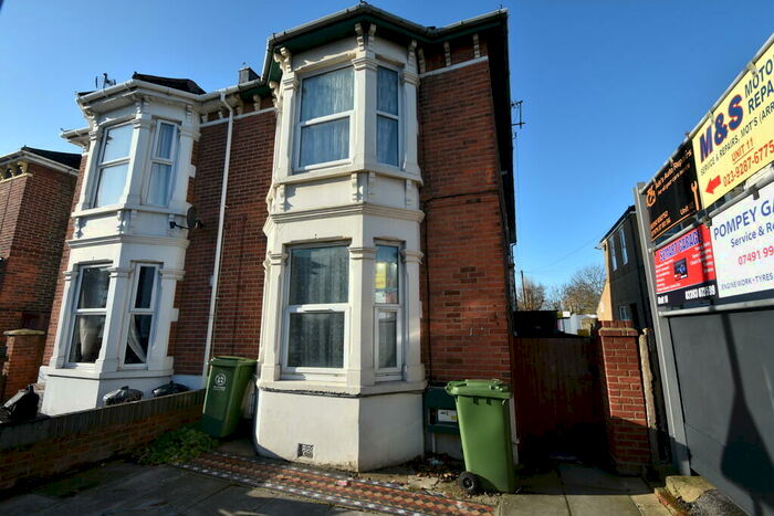 1 Bedroom Flat To Rent In Milton Road, Portsmouth, PO3