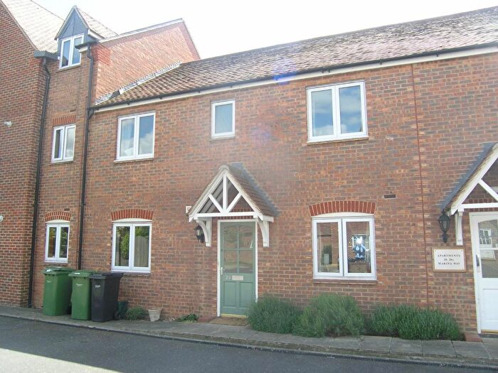 2 Bedroom Flat To Rent In Marina Way, Abingdon, OX14