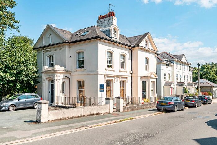 2 Bedroom Flat For Sale In Garfield Terrace, Plymouth, PL1