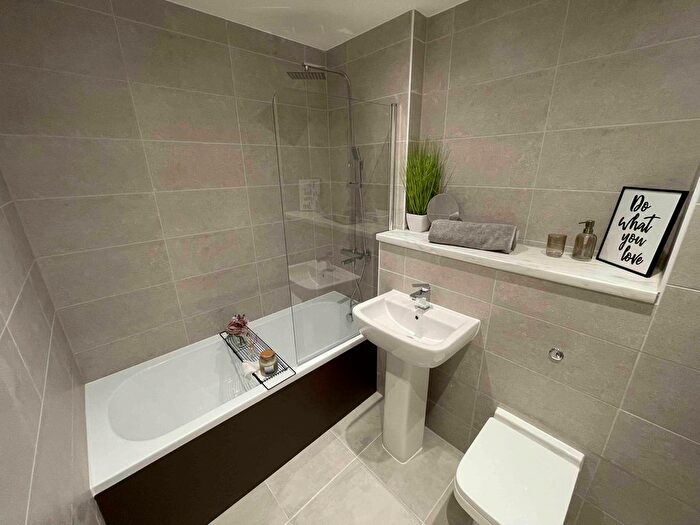 2 Bedroom Flat For Sale In City Residence, Liverpool, L5