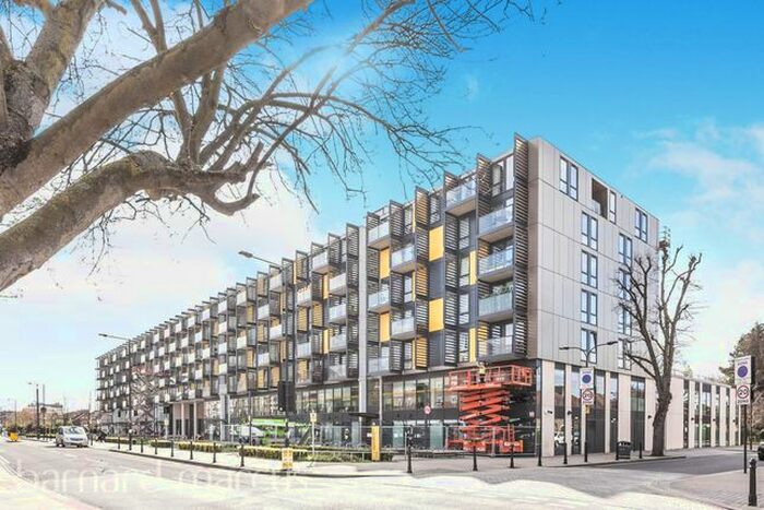 1 Bedroom Flat To Rent In Cranston Court, Bloemfontein Road, London, W12