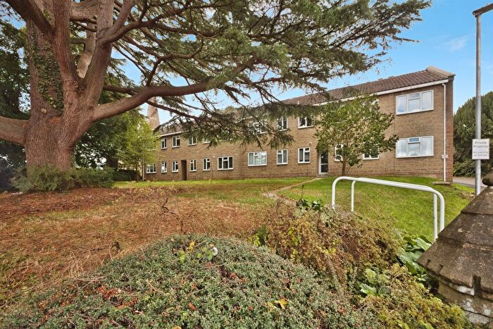2 Bedroom Flat For Sale In South Street, Crewkerne, TA18