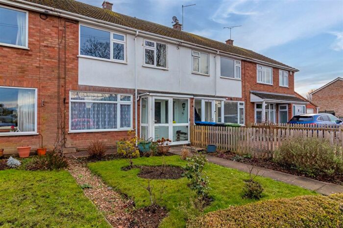 3 Bedroom Terraced House For Sale In Bagshaw Close, Ryton On Dunsmore, Coventry, CV8