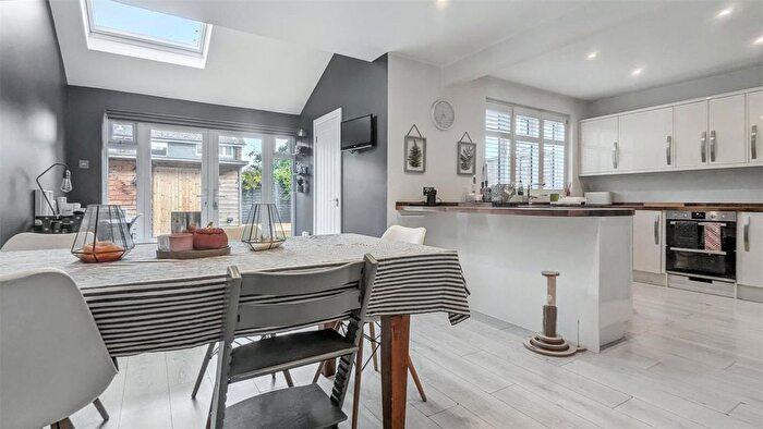 3 Bedroom Semi-Detached House For Sale In Heather Drive, Lindford, Hampshire, GU35